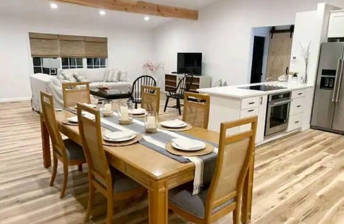 Cameron House | Unplug and relax at this peaceful farm retreat in the North Carolina pines.