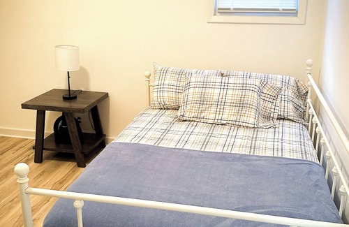 Franklin Grove House | “Unwind and Recharge at Our Serene Getaway: Your Perfect Retreat Awaits!"