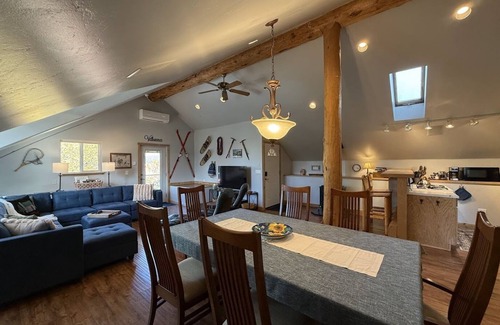 Bellevue House | Unwind at Lookout Retreat - Your Mountain Escape near Sun Valley