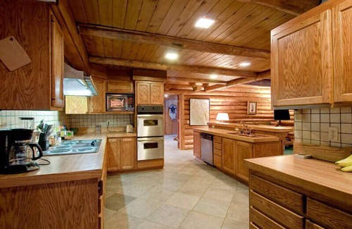 June Lake Cabin | Unwind at the Yosemite Gateway Chalet this Fall - Special Rates Now!