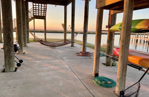 Lake Catherine House | Unwind by the Water - property 35 minutes to the French Quarter