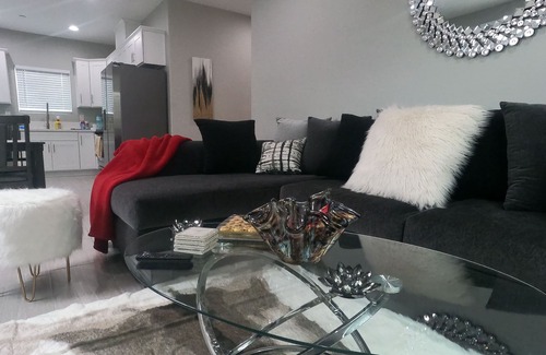 San Bernardino House | Unwind in insta-worthy Style: Dream Getaway Awaits! Private! Luxury Redefined!