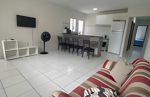 Petrolina House | Up to 10 people, close to shopping mall, air conditioning, garage, apt A