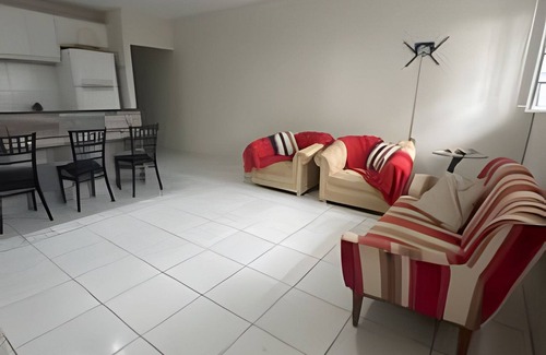 Petrolina House | Up to 10 people, close to shopping mall, air conditioning, garage, apt A