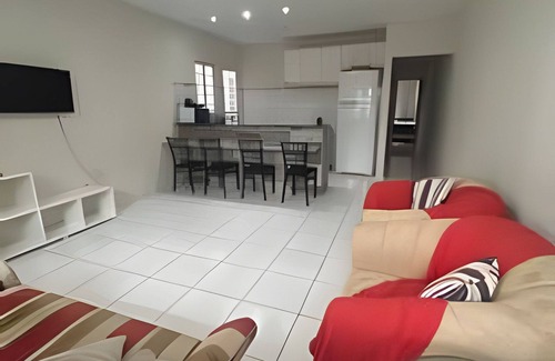 Petrolina House | Up to 10 people, close to shopping mall, air conditioning, garage, apt A