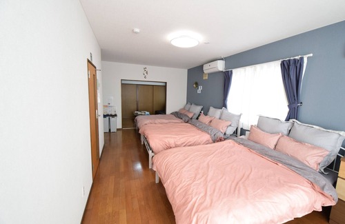 Nishi Apartment | Up to 8 guests, comfy room in Miyanosawa