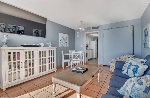 Atlantic Beach Condo | Updated 1 BR Oceanfront Condo in Baywatch!