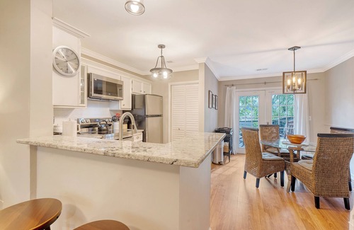 Mount Pleasant House | Updated 2bed/1.5bath duplex; central Mount Pleasant near beaches and downtown!