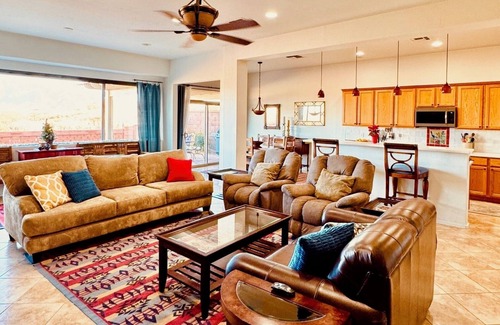 Canoa Ranch House | Updated 3-Bedroom House with AC, WiFi in Green Valley with Spectacular Views