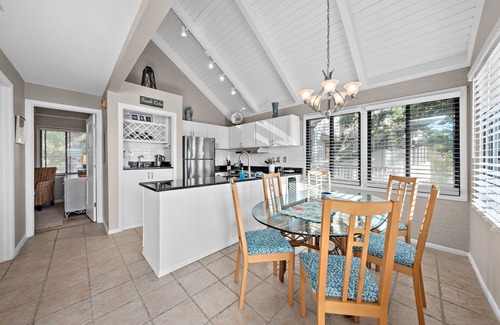 Seabrook Island Cottage | Updated 3BR/2BA Cottage! Close to beach! Golf Course Views! Amenity Cards Available!