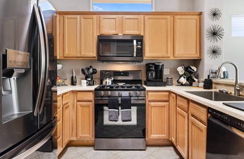 Desert Palms House | Updated Home in Sun City Palm Desert! March Available!