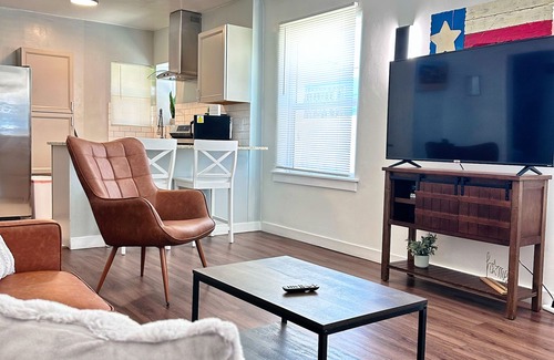 El Paso House | Updated Home with Modern Kitchen 3min to Ft. Bliss Unit 1n