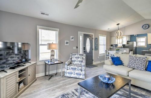 Myrtle Beach House | Updated Myrtle Beach Cottage with Shared Pool!
