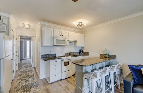 Isle of Palms Condo | Updated oceanfront condo with balcony, AC, WiFi, pool, pier, & beach access