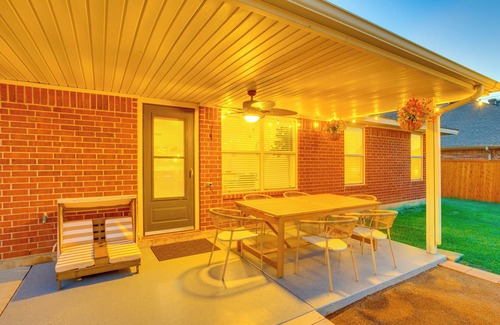 Oklahoma City Cottage | Updated Oklahoma City Home ~ 11 Mi to Bricktown!