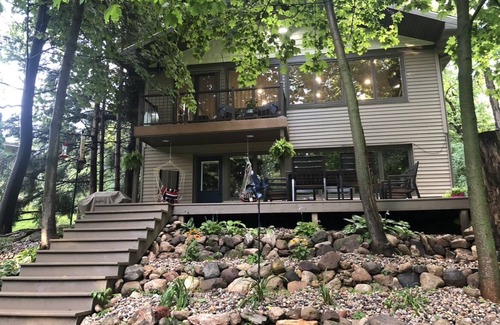 Fond du Lac House | Updated private lake home-minutes from Fond du Lac, 20 minutes from EAA.