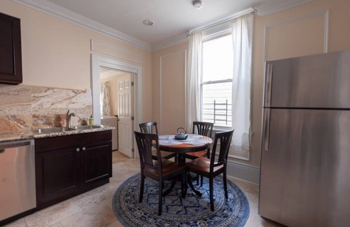Uptown Historic District Condo | Updated Quiet and Comfortable Uptown 1br Apt
