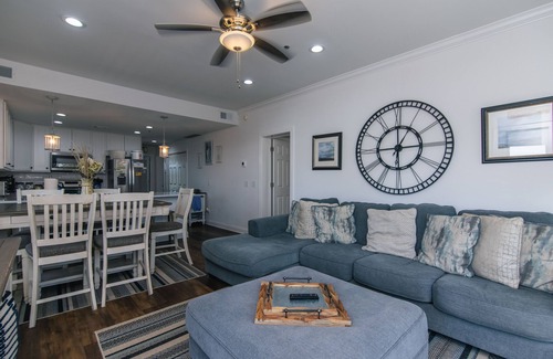 Edisto Island Condo | Updated Second Floor Condo w/Free Pool Access; Direct Beach Access; Cable TV/WiFi Access