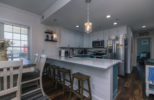 Edisto Island Condo | Updated Second Floor Condo w/Free Pool Access; Direct Beach Access; Cable TV/WiFi Access