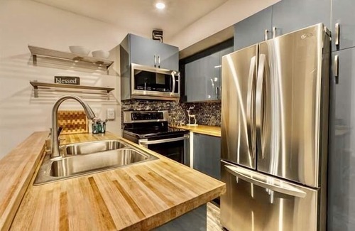 Majestic Pines Condo | Updated tree top cabin retreat!