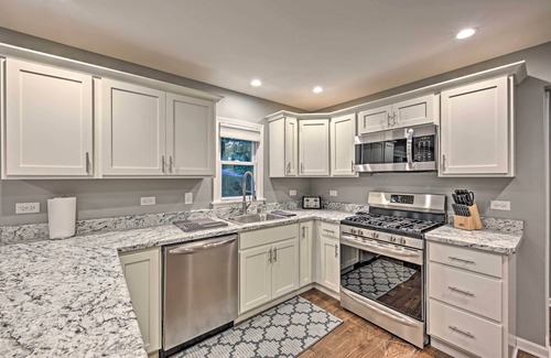 Twin Lakes Cottage | Updated Twin Lakes Cottage, Walk to Lake Mary