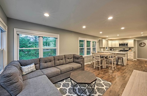 Twin Lakes Cottage | Updated Twin Lakes Cottage, Walk to Lake Mary