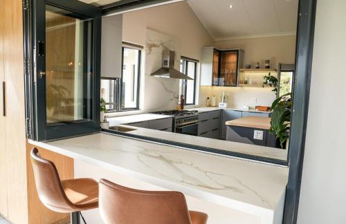 Merrivale House | Upmarket modern beautiful home