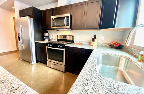 Gateway House | Upper Mesa Villa #1, Glacier Suites - Upper Mesa Villa #1