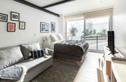 Miguel Hidalgo Apartment | Uppermost 3BR, Gym, Roofgarden. Socrates