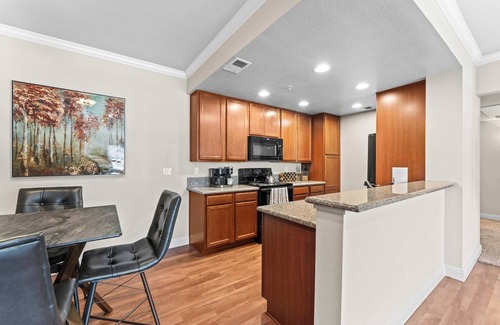 Reno/Tahoe Airport Apartment | Upscale 1BR | Mini Golf, Sauna & Heated Pool Stay