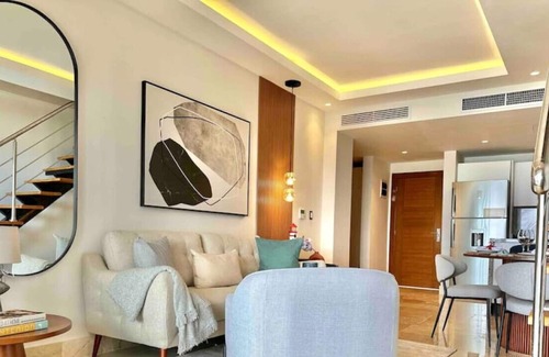 Barrio La Fortaleza Vieja Apartment | Upscale 2 Bdrm 2 Bath Penthouse with Spectacular Bay View, King Beds, Pool, Gym...