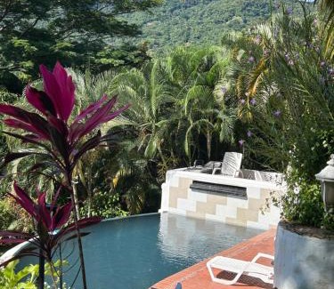 Altos del Maria Villa | Upscale 2 bedroom apartment in Altos del Maria