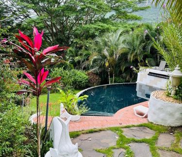 Altos del Maria Villa | Upscale 2 bedroom apartment in Altos del Maria
