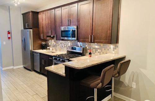Downtown Baltimore House | Upscale 2BD/1.5BA townhome mins to JHH & downtown