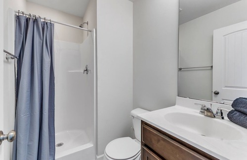 Southwest Raleigh House | Upscale 3BR TownhouseMins to Downtown