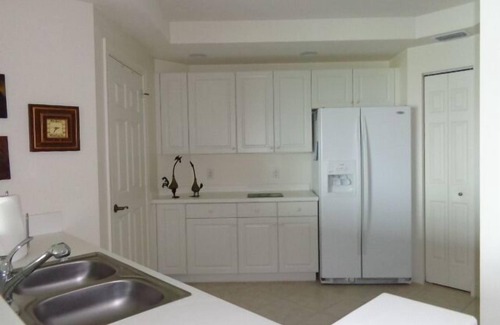 East 1st Street Condo | Upscale 9th Floor Water-Front 3 Br Condo In Downtown Fort Myers: 30 day minimum