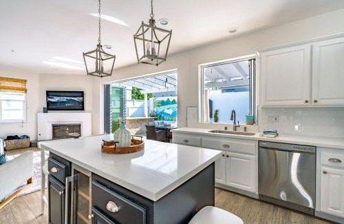 Encinitas House | Upscale Beach Cottage a Block to the Beach Sauna