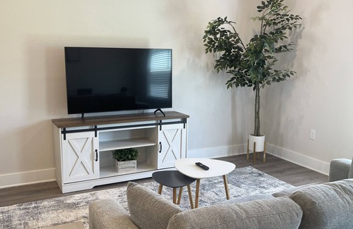 Pine Forest House | Upscale Brand New Entire Townhouse