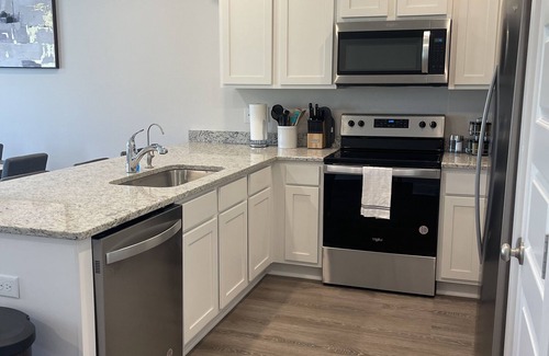 Pine Forest House | Upscale Brand New Entire Townhouse