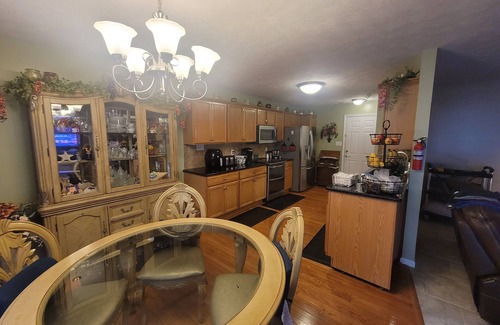 South View House | Upscale, Hot Tub, Gazebo, Basketball, Near Lake, 15 m to airport in Hope Mills