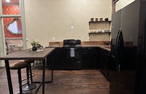 Okemah Apartment | Upscale Inn With Historical Distinction and Modern Comfort