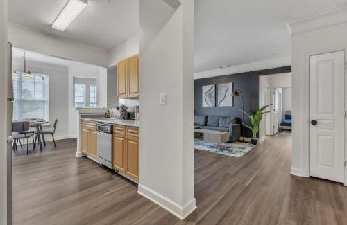 Southwest Raleigh Apartment | Upscale King 3BR Suite Mins to Downtown Raleigh