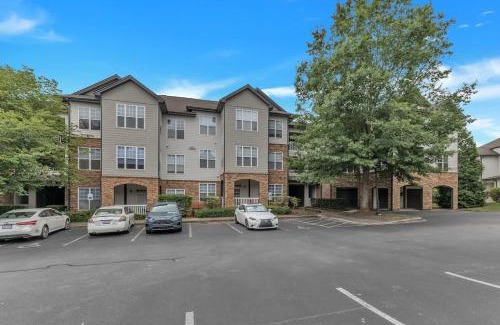 Southwest Raleigh Apartment | Upscale King 3BR Suite Mins to Downtown Raleigh