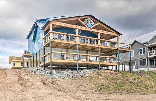 Glenwood House | Upscale Riverfront Home with Beach and Fire Pit!