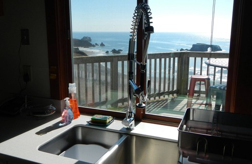 Occidental House | Upscale, Spectacular Oceanfront, Inside State Beach Park!