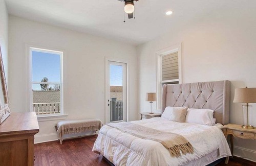 Faubourg Delassize Cottage | Uptown Cottage Sleeps 5