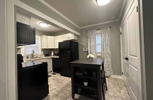 Lexington House | Uptown Cottage