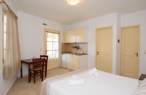 Aegiali House | Uranos