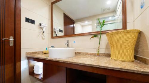 Yuanzhou Hotel | Urba Hotel Yichun Wanda High-speed Railway Station Branch