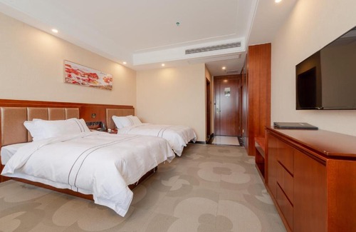 Yuanzhou Hotel | Urba Hotel (Yichun Wanda High-Speed Railway Station)